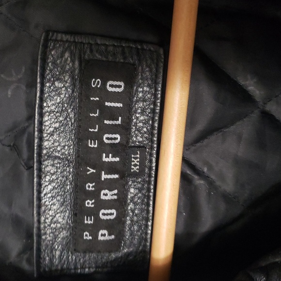 leather jacket from macys. one owner - Picture 4 of 11